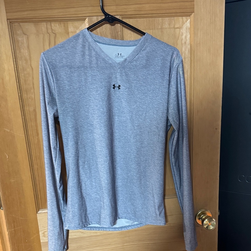 Light Gray V-Neck Athletic Long Sleeve
